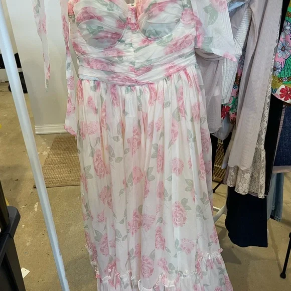 Mable Pink Floral Maxi Dress - Picture 5 of 8